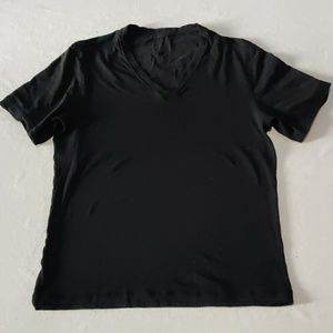 Lululemon Athletica V neck short sleeve  Small